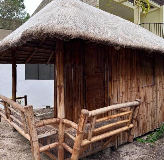 Lionfish Backpackers Hostel Malapascua