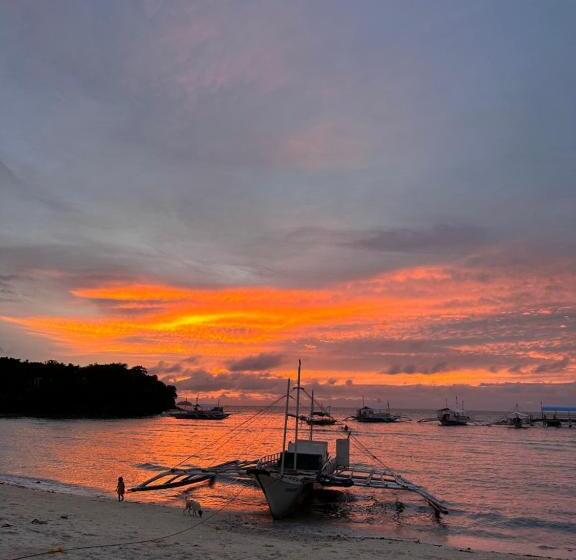 Lionfish Backpackers Hostel Malapascua