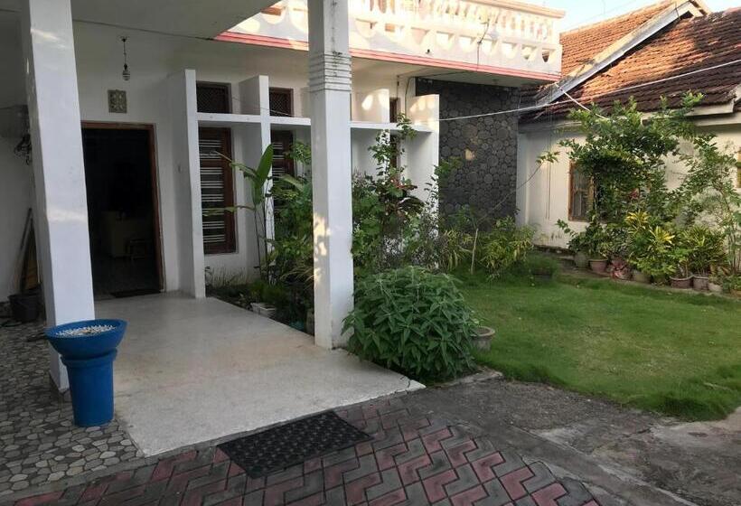 פנסיון Batti Rest