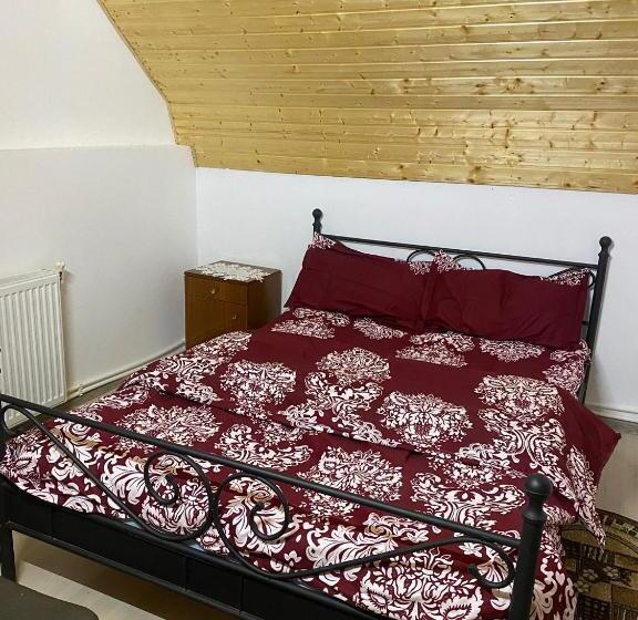 Пансион Cabana Bradu Moșului