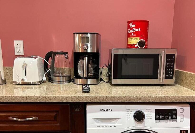 بنسيون Cozy And Private Suite In Richmond