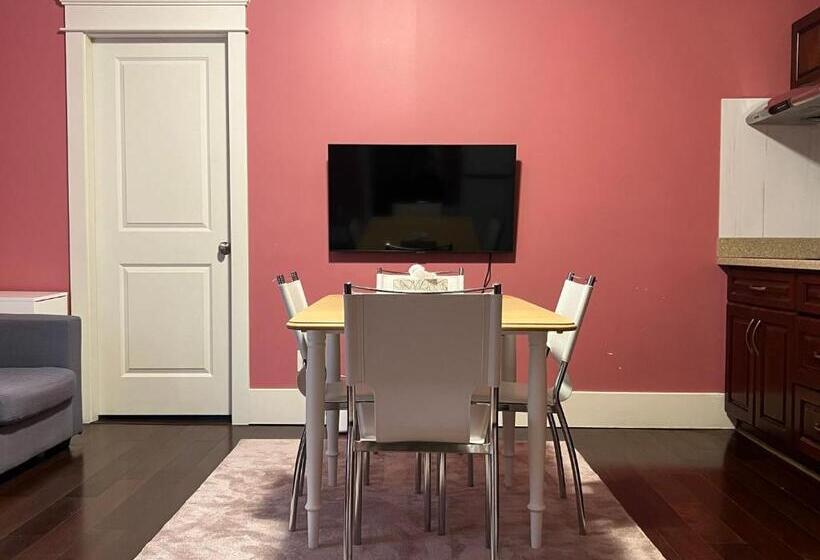 بنسيون Cozy And Private Suite In Richmond