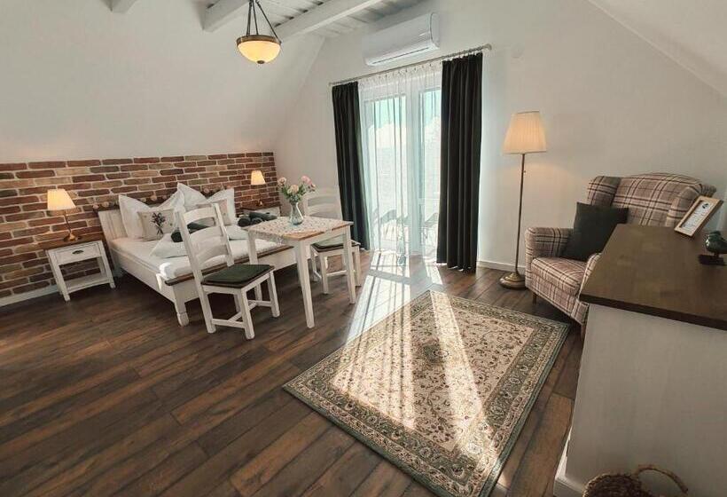 膳宿费 Elisoria Superiors