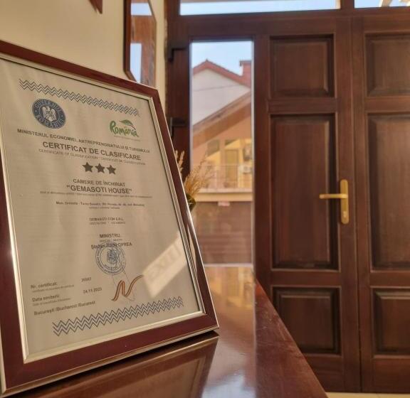 펜션 Gemasoti House