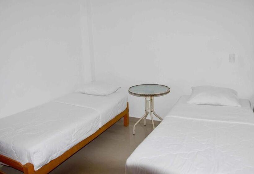 ペンション Hospedaje Linda Lirio