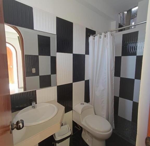 ペンション Hospedaje Linda Lirio