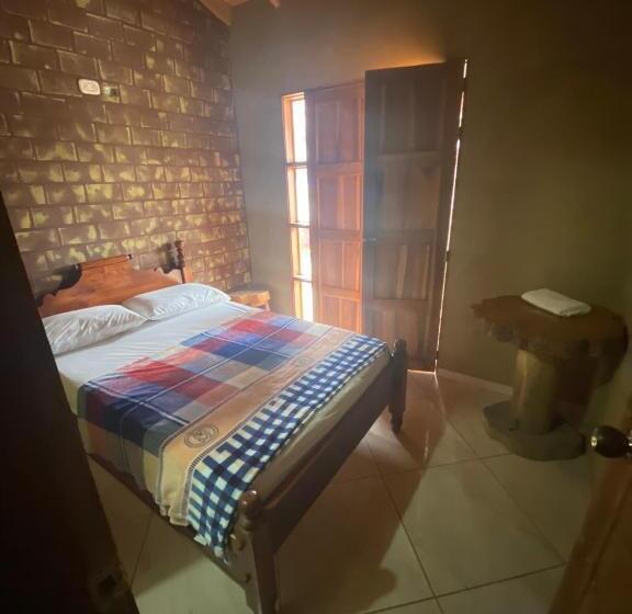 펜션 Hostal Cabecirrufa