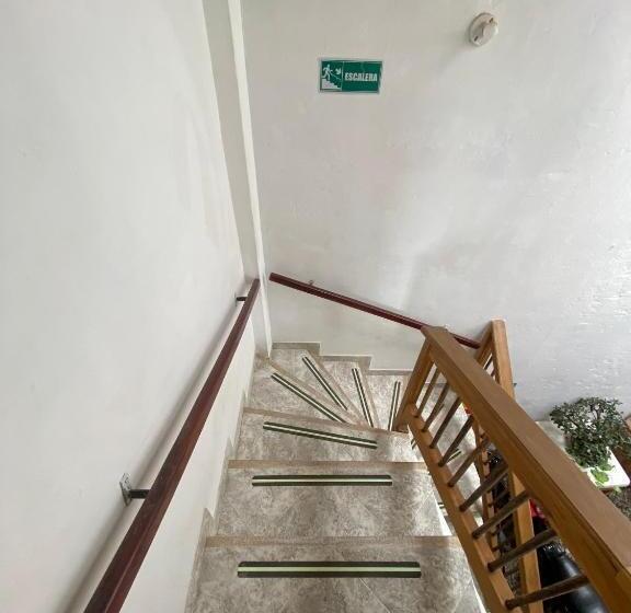 펜션 Hostal Cabecirrufa