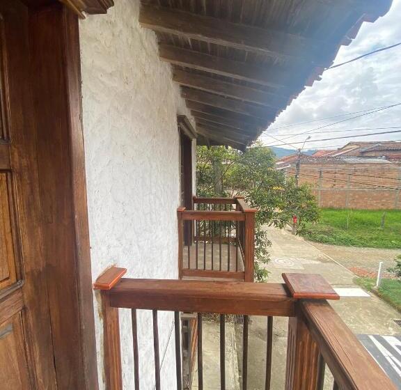 펜션 Hostal Cabecirrufa