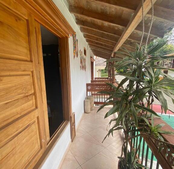 펜션 Hostal Cabecirrufa