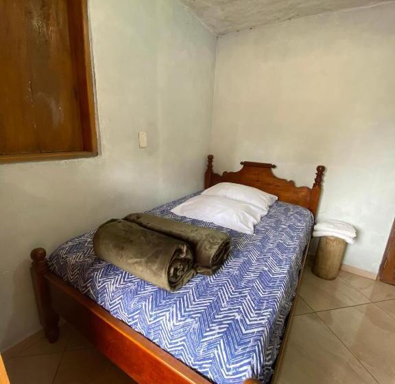 펜션 Hostal Cabecirrufa