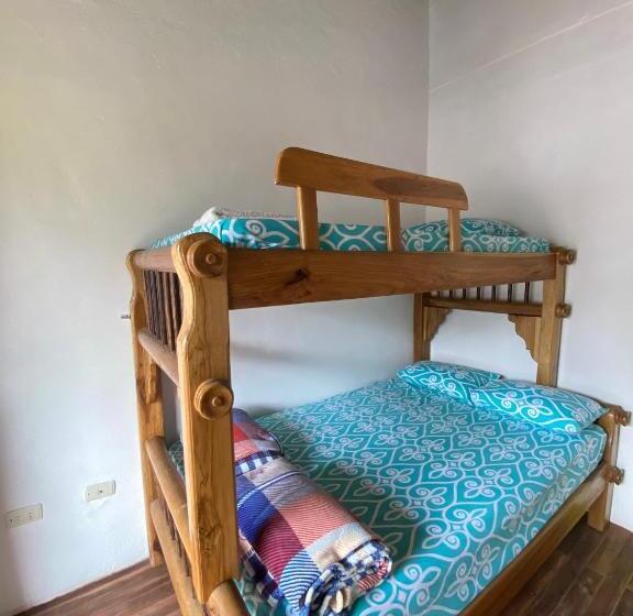 펜션 Hostal Cabecirrufa