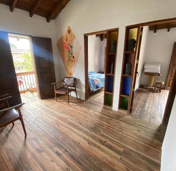 펜션 Hostal Cabecirrufa