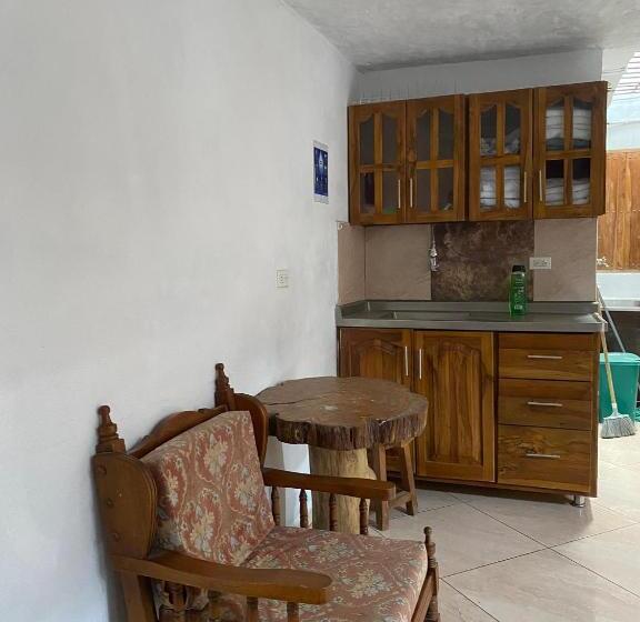 펜션 Hostal Cabecirrufa