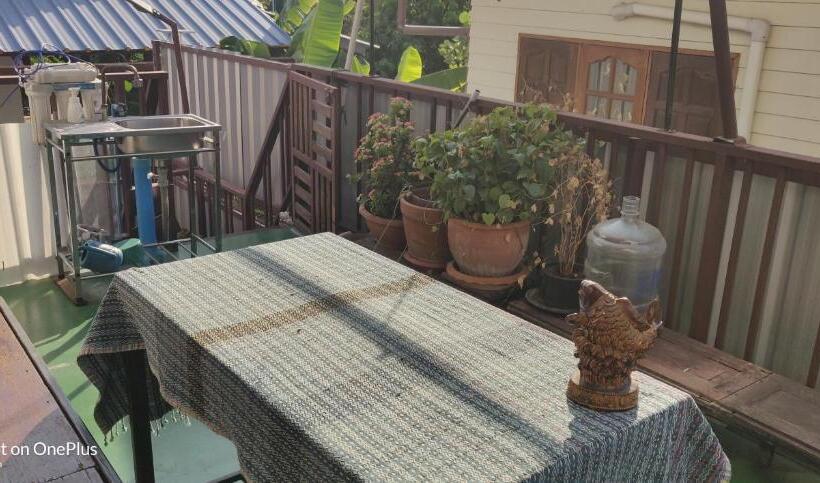 بنسيون Manu V House