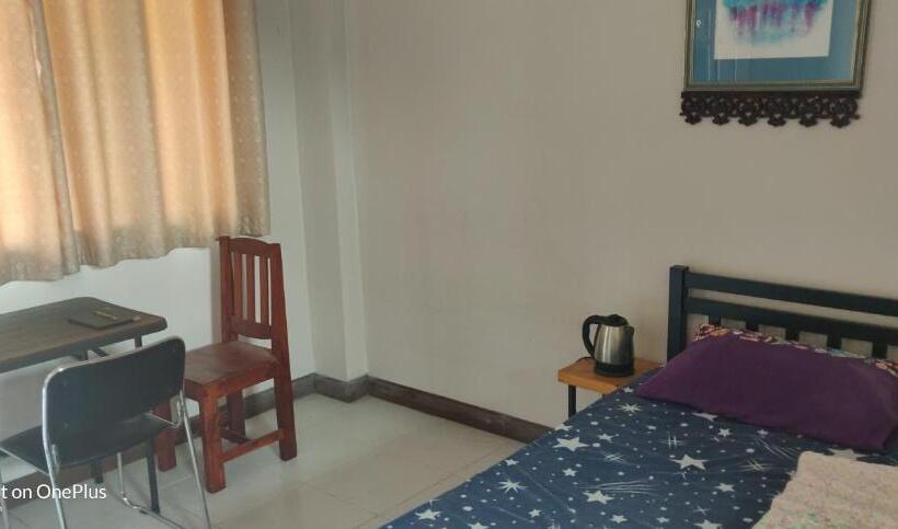 بنسيون Manu V House