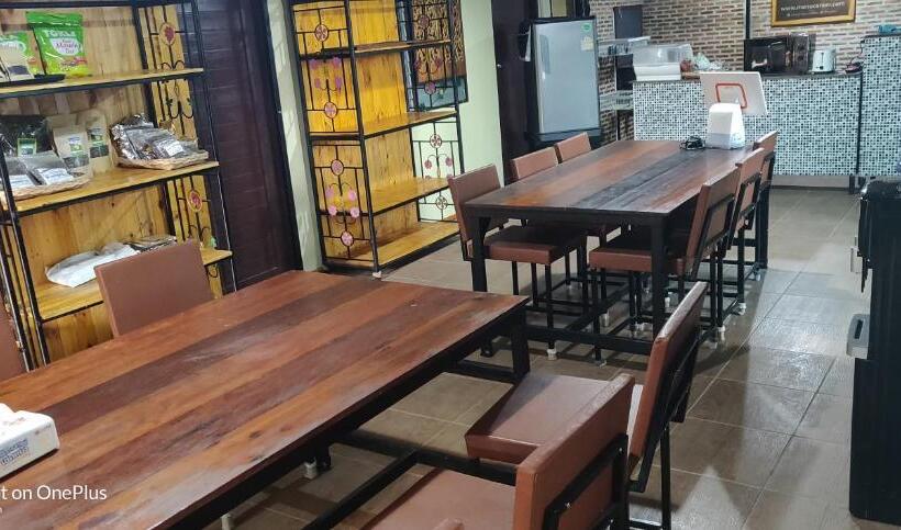 بنسيون Manu V House