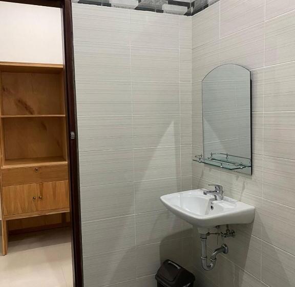 פנסיון Miyo S House