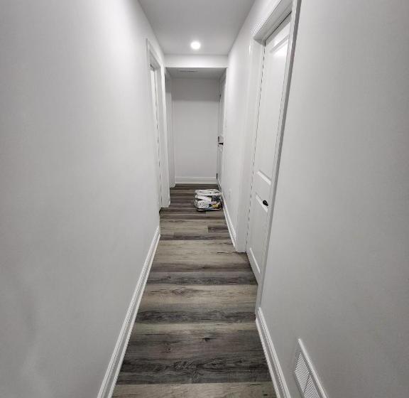 بنسيون New Modern Cozy Room In Innisfil