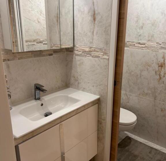 Пансион Spa Jacuzzi Moon White