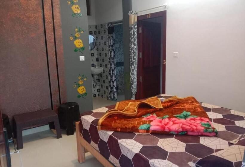 بنسيون Sri Lakshmi Homestay