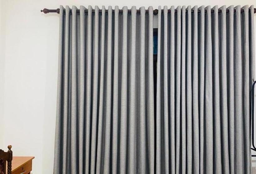 膳宿费 Surf Monkey Breeze