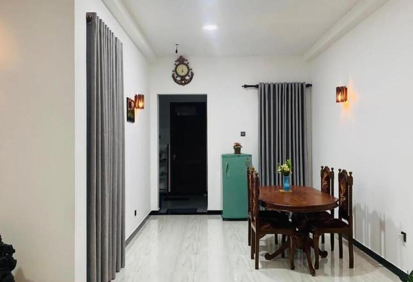 膳宿费 Surf Monkey Breeze