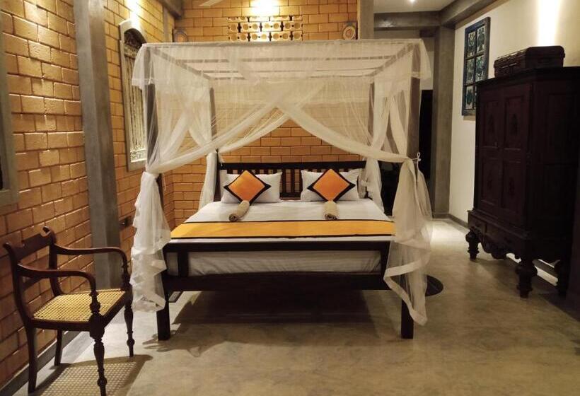 פנסיון The Brick Wonder