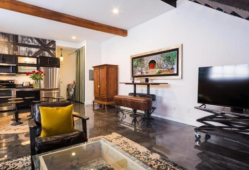 Petaluma Warehouse Lofts Unit D