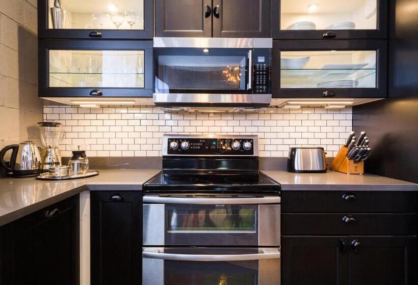 Petaluma Warehouse Lofts Unit D