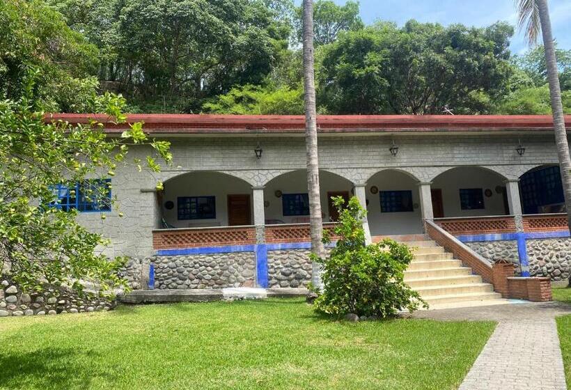 منتجع Avivamiento