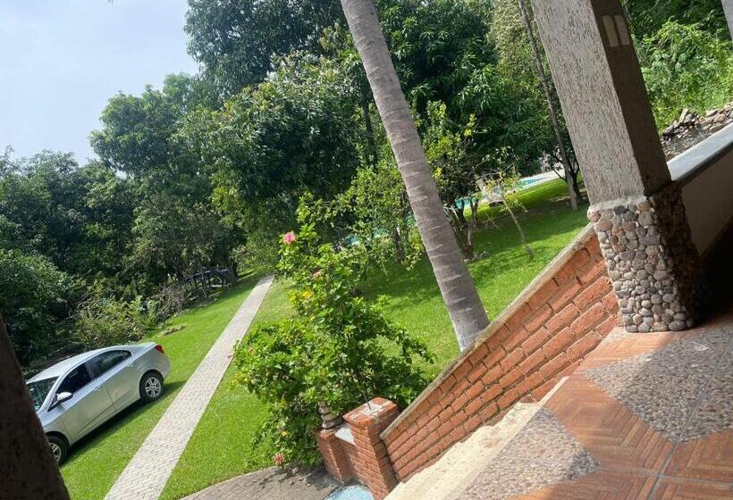 منتجع Avivamiento