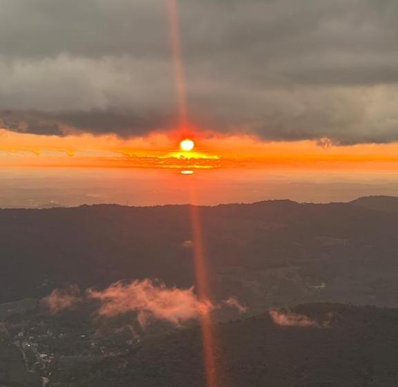 리조트 Nature Sanctuary Urumbi Hills