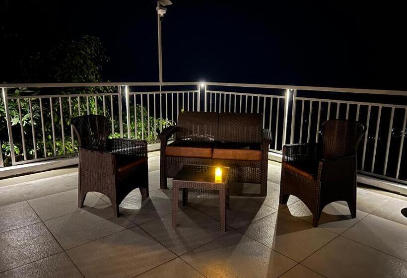 리조트 Nature Sanctuary Urumbi Hills