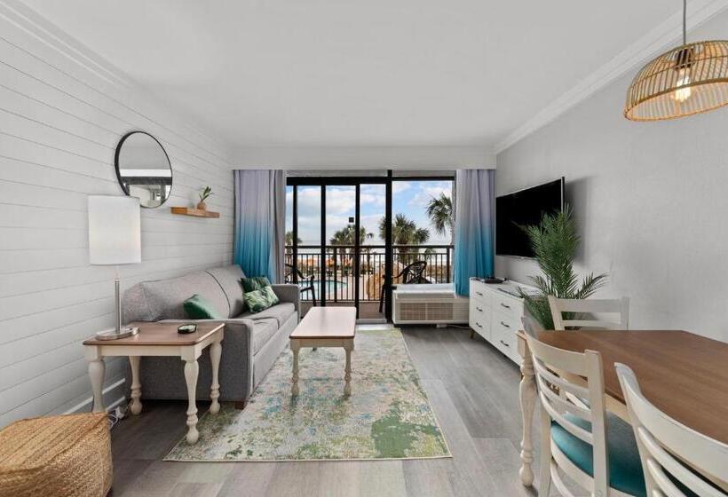 استراحتگاه Ocean Front Luxury Grand Cayman Restort, 10 Pools, Hot Tubs, Lazy River, Water Park, 2 Onsite Restau