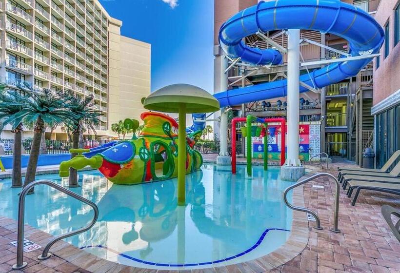 استراحتگاه Ocean Front Luxury Grand Cayman Restort, 10 Pools, Hot Tubs, Lazy River, Water Park, 2 Onsite Restau