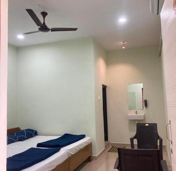 渡假胜地  Oceanic Stay And Restaurant Gokarna