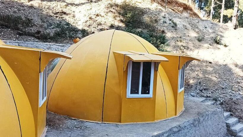 אתר נופש Shiv Forest Villas