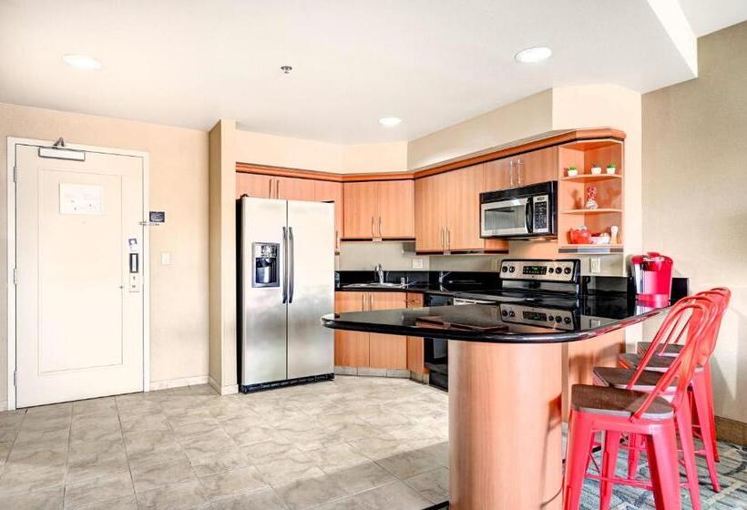 Sphere In Hd!   1br Private Retro Condo With Premium Views