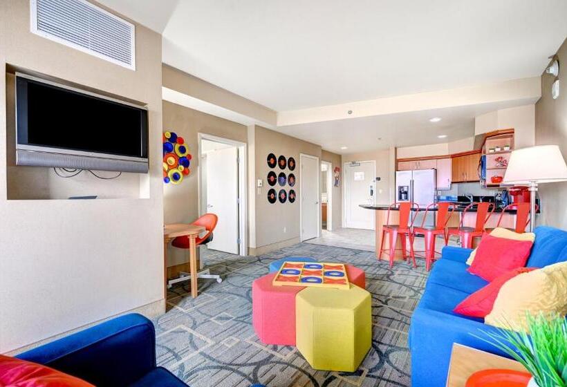 Sphere In Hd!   1br Private Retro Condo With Premium Views