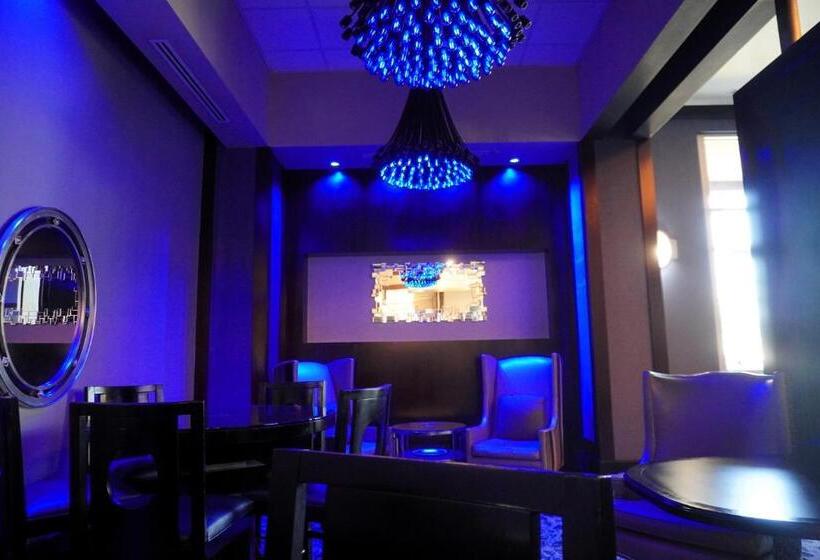 Sphere In Hd!   1br Private Retro Condo With Premium Views