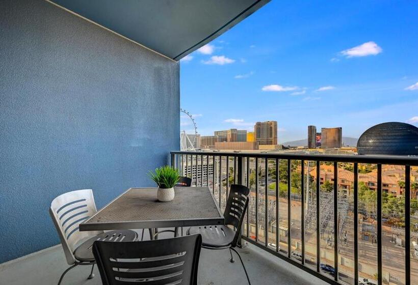 Sphere In Hd!   1br Private Retro Condo With Premium Views