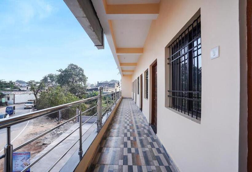 Spot On Hotel Pragya 5