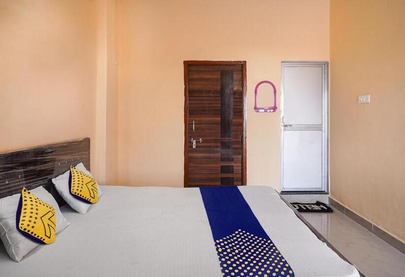 Spot On Hotel Pragya 5