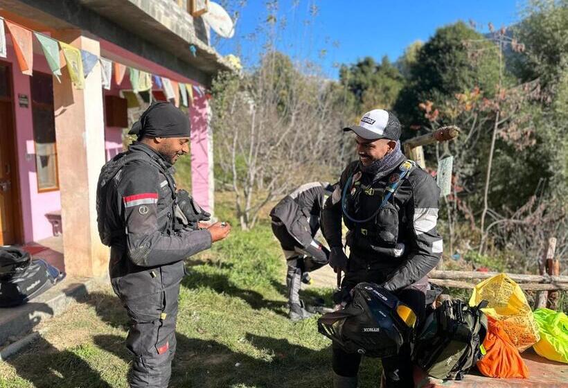 فندق صغير Aadams Heaven