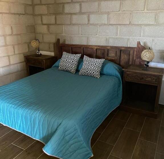 فندق صغير Hostal Doña Cuca