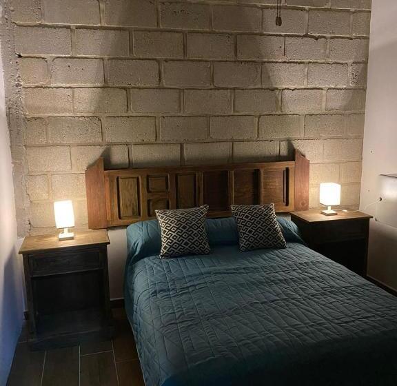 فندق صغير Hostal Doña Cuca