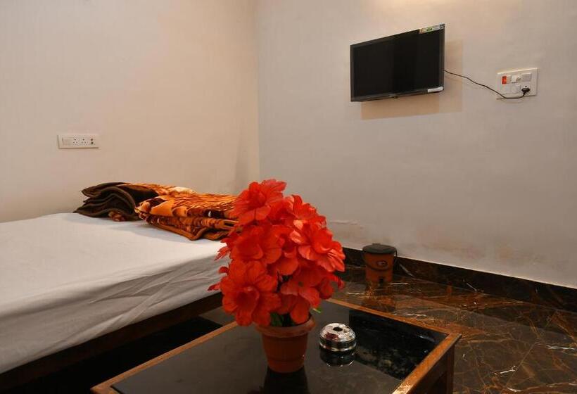 فندق صغير Paradise Inn