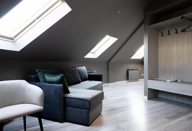 فندق صغير R.