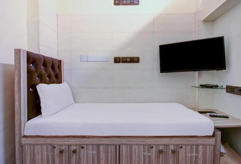 فندق صغير Zest Stays   Meadow Inn 1058